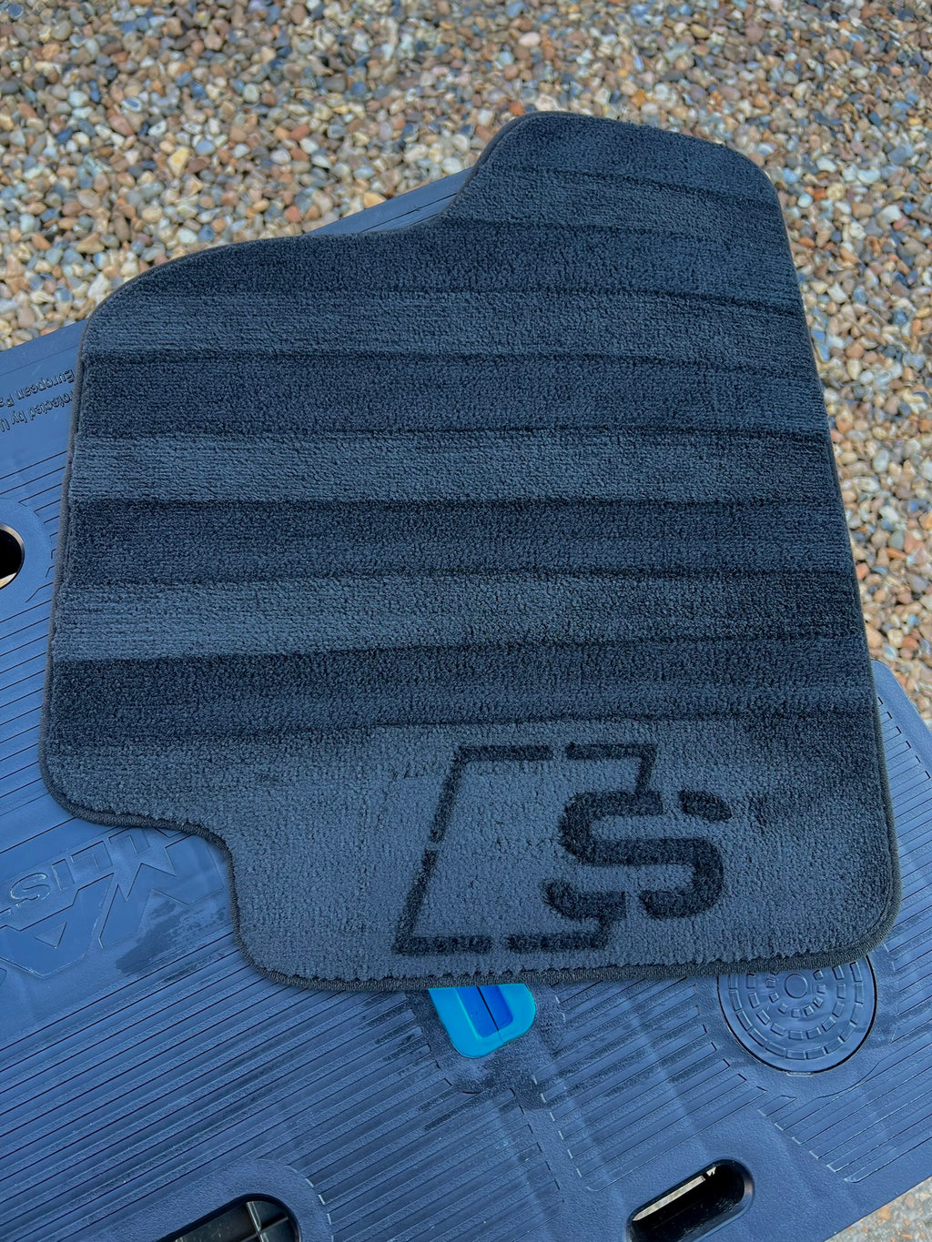 S Line Car Mat Stencil