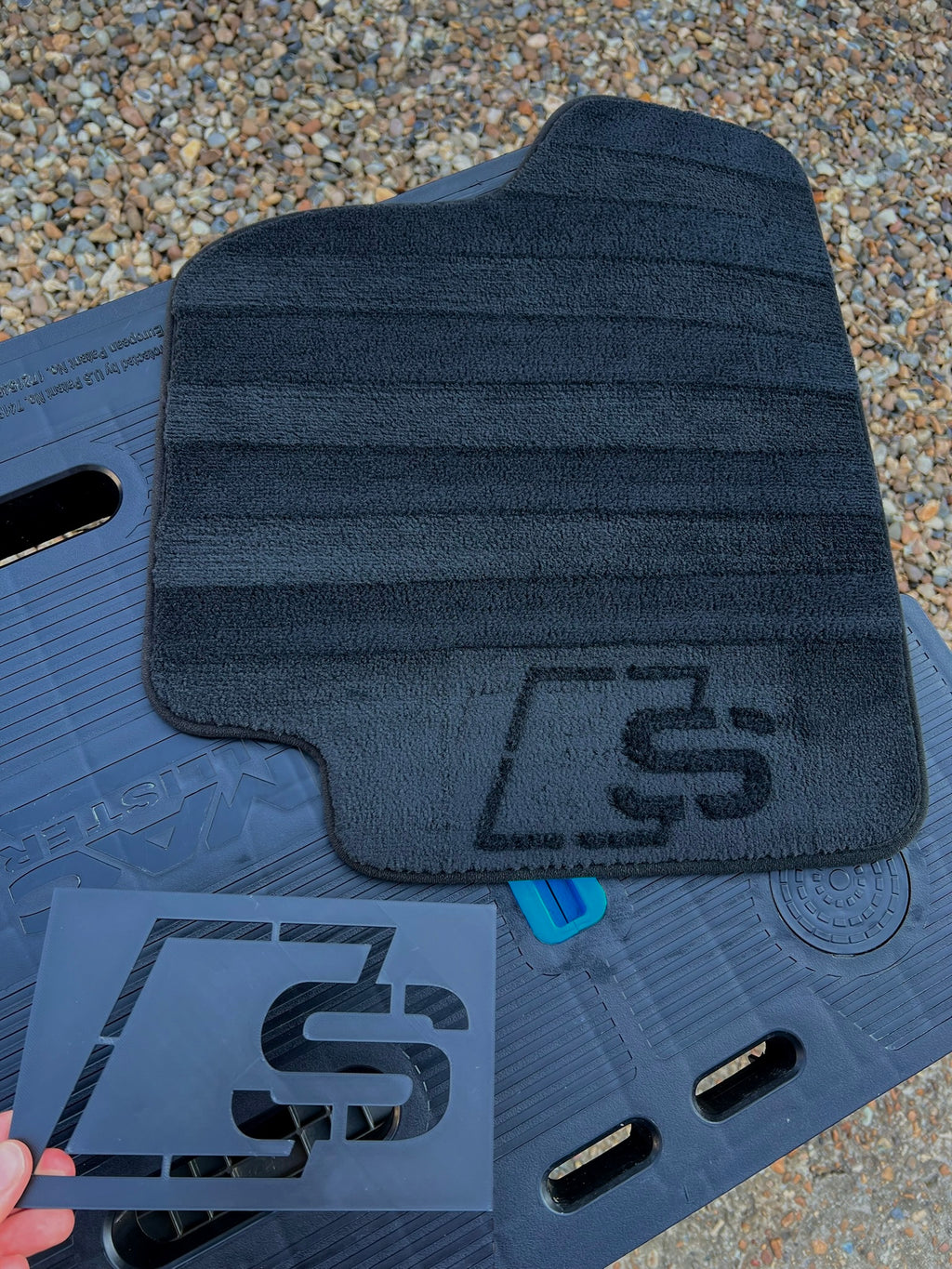 S Line Car Mat Stencil